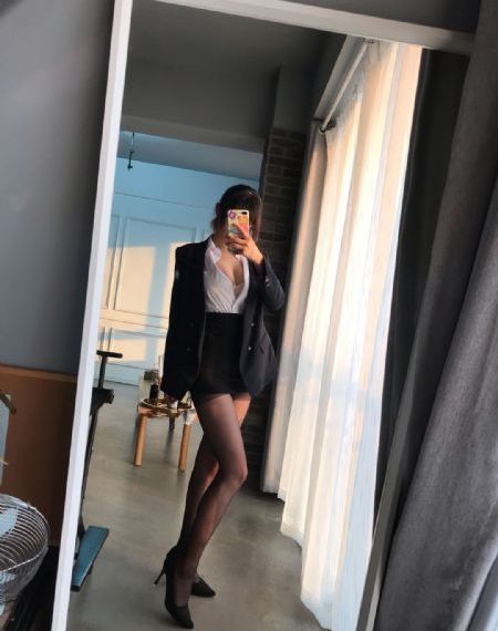 很黄很肉的共妻文_超清电影全集观看